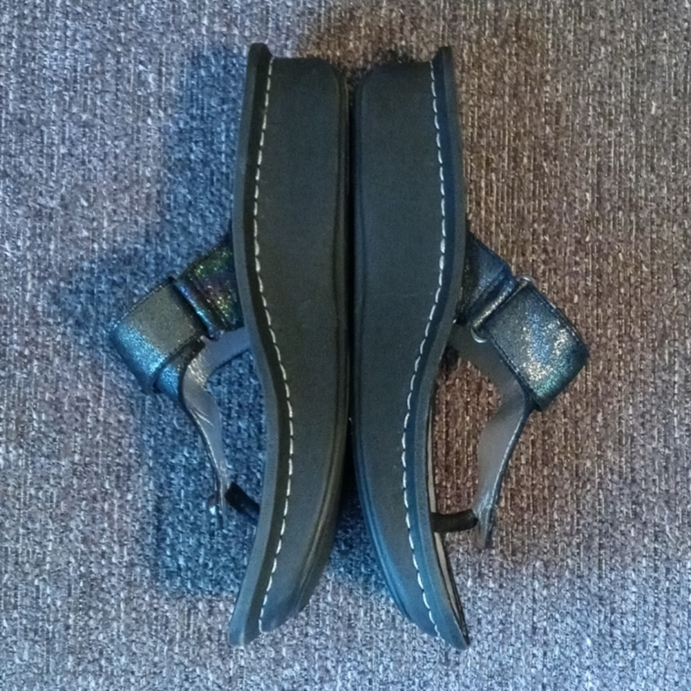 🖤Alegria🖤 - Metallic Sheen Black Sandal - Picture 5 of 11
